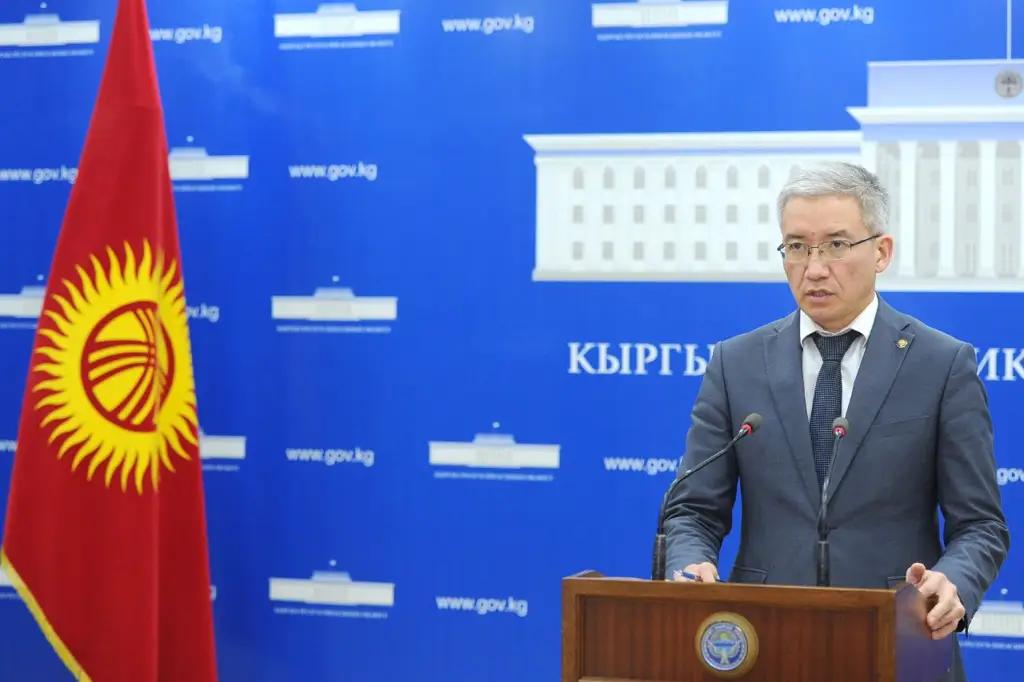 Эркин Арсандиев: Доходная часть бюджета увеличена на 2.2 млрд сомов