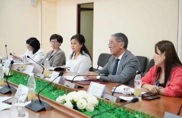 Нацстатком встретился с новым представителем ЮНИСЕФ