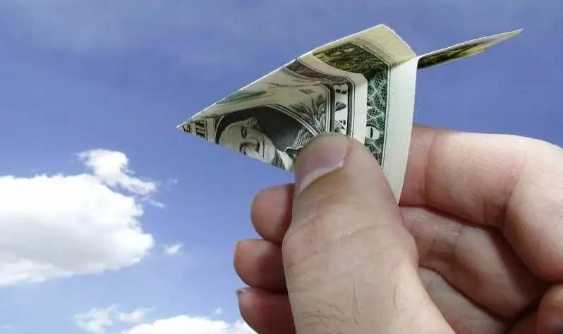 Банки КР усилят проверки отправителей и получателей денежных переводов