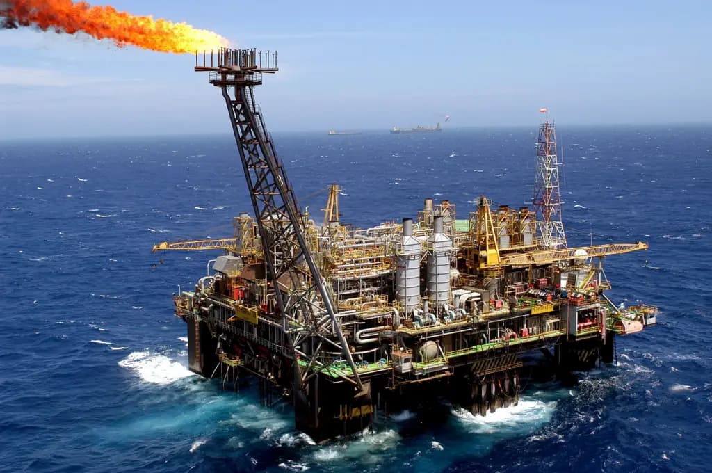 Нефтегазовый сектор Британии лишится 25% сотрудников