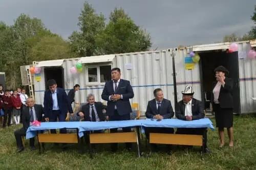 В КР построили школу из контейнеров