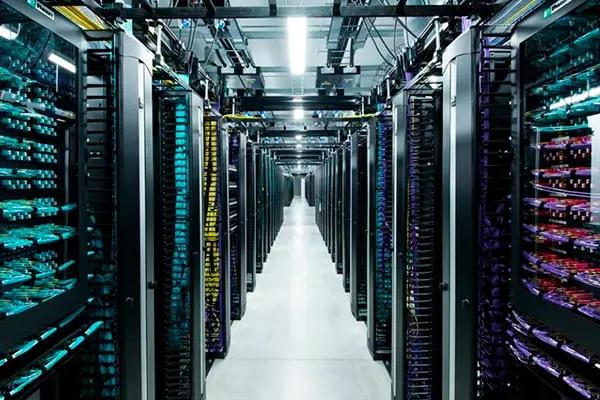 Садыр Жапаров поручил закрыть все майнинговые фермы