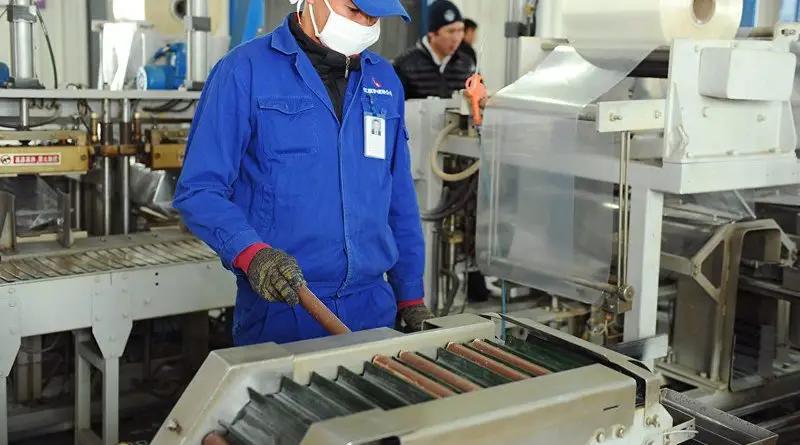 В КР стоимостный объем промпродукции за год вырос на 40.7%