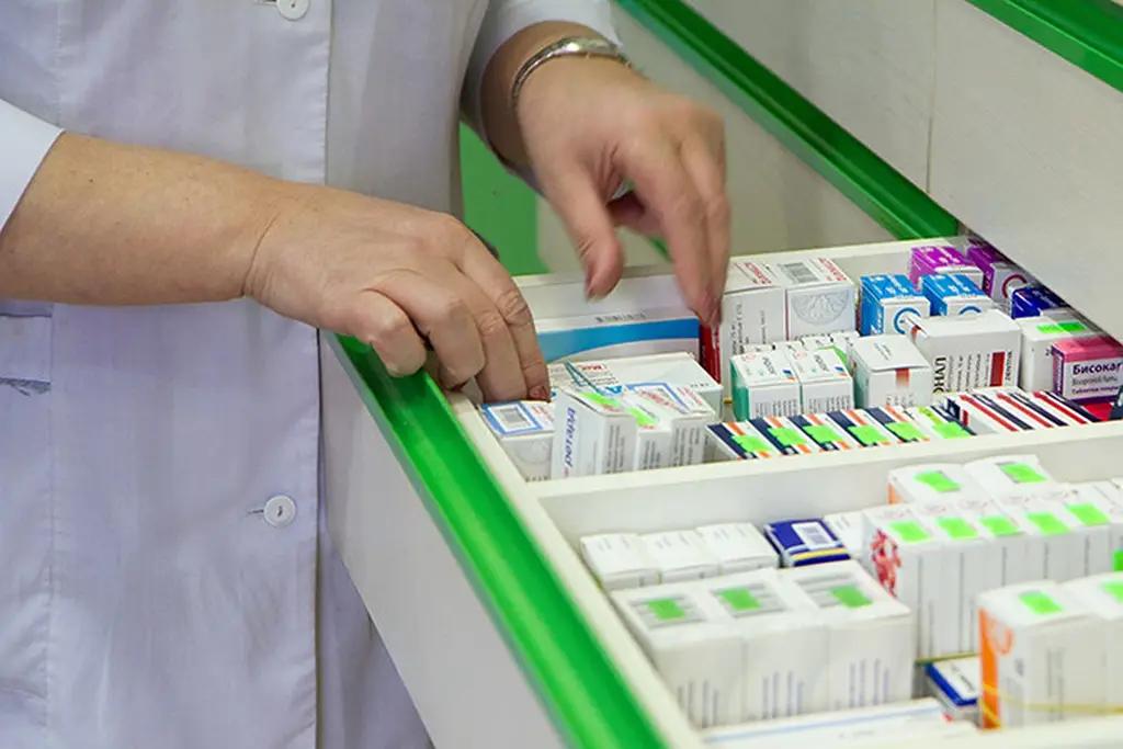 Правительство рассмотрит вопрос открытия госаптек