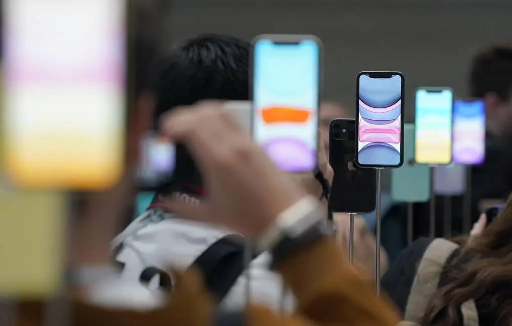 На новые iPhone наблюдается повышенный спрос