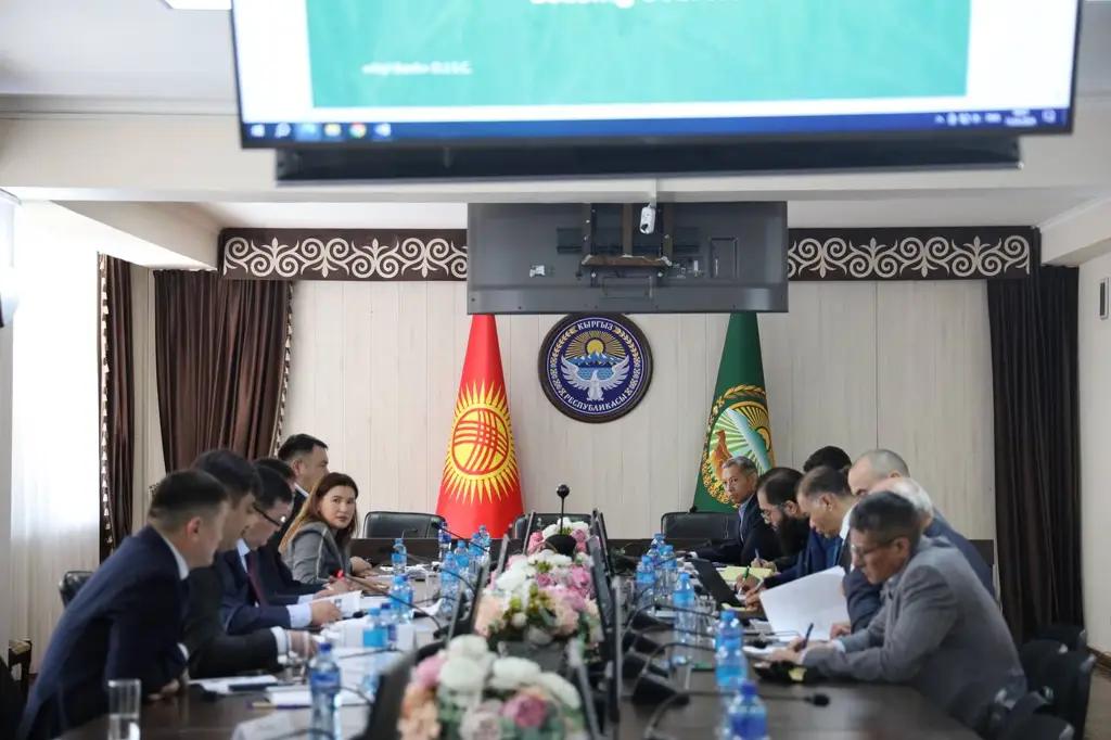 КР рассматривает привлечение кредита от Исламского банка развития