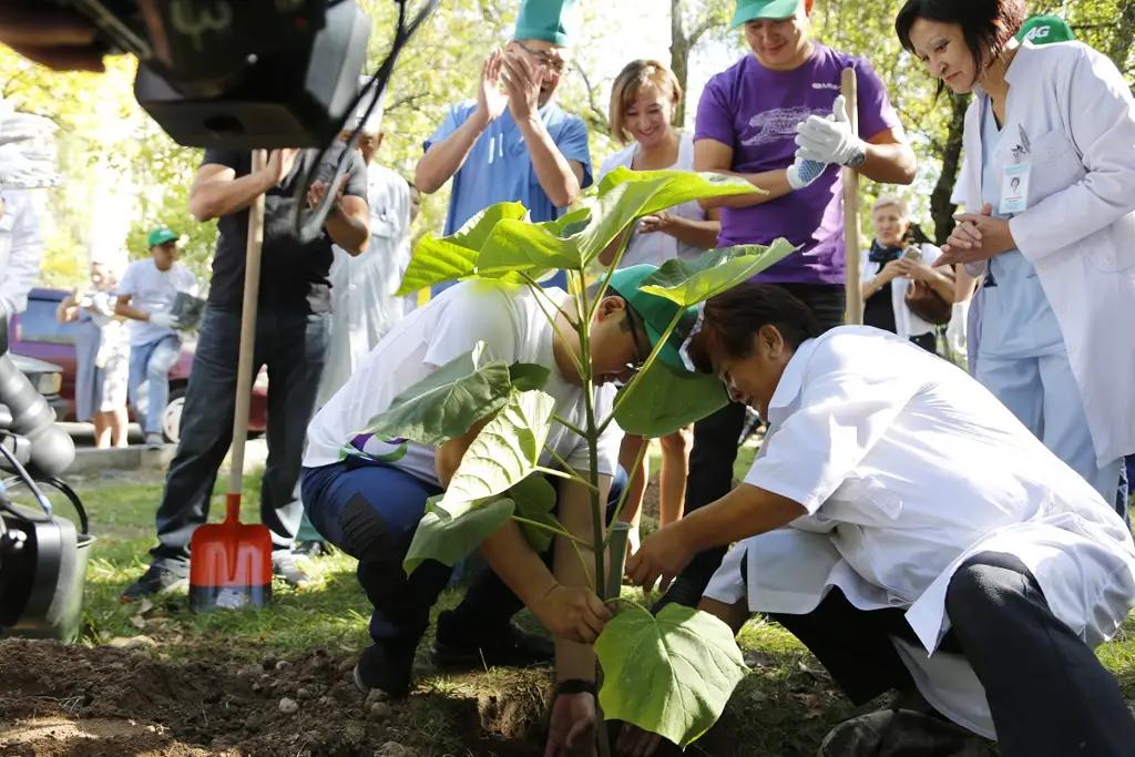 MegaCom поддерживает благоустройство территории Третьей детской больницы