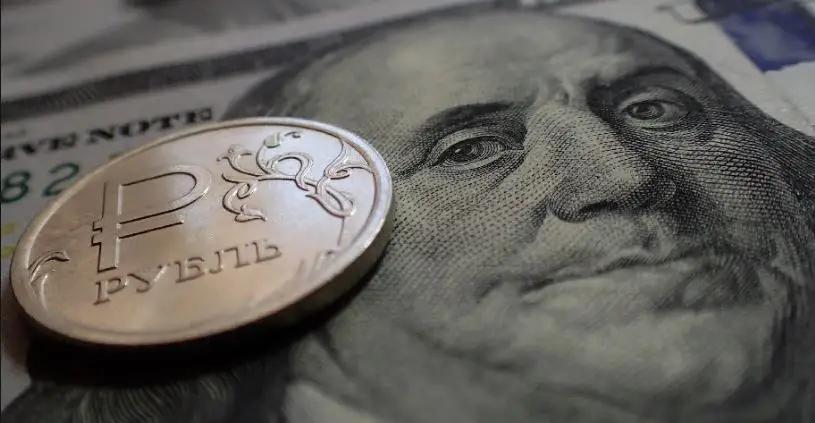 Курс доллара достиг 75 рублей