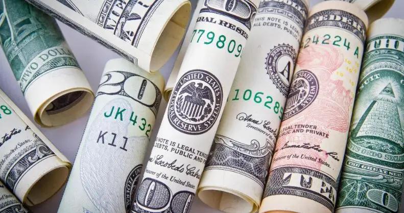 Нацбанк провел третью интервенцию в 2020 году — продал $28.4 млн