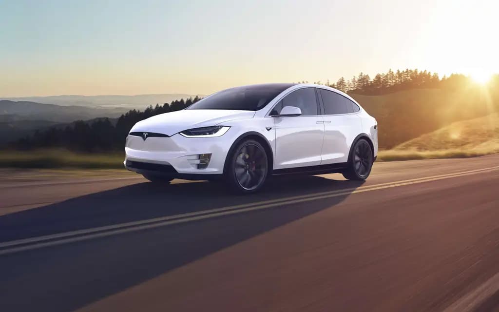 Китайские кредиты повысили цену акций Tesla до максимума