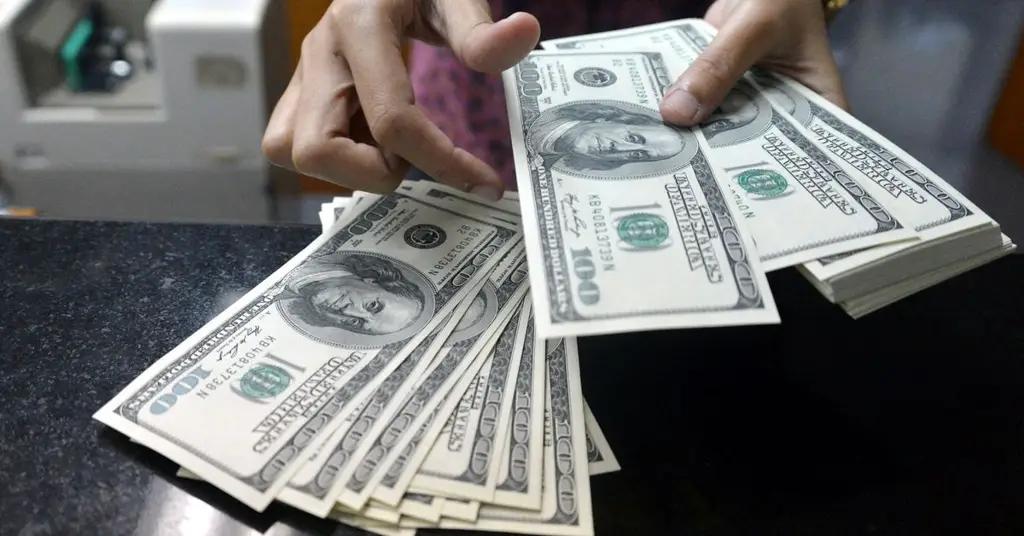 Нацбанк провел интервенцию по покупке долларов на $6.8 млн