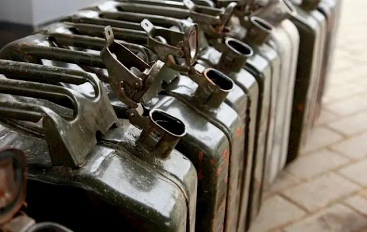 В Баткене пресекли попытку вывоза контрабандного дизельного топлива