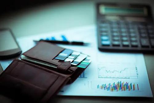 Центробанк РФ будет бороться с «зарплатным рабством»