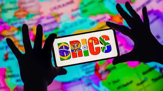 Россия выпустила банкноту стран БРИКС