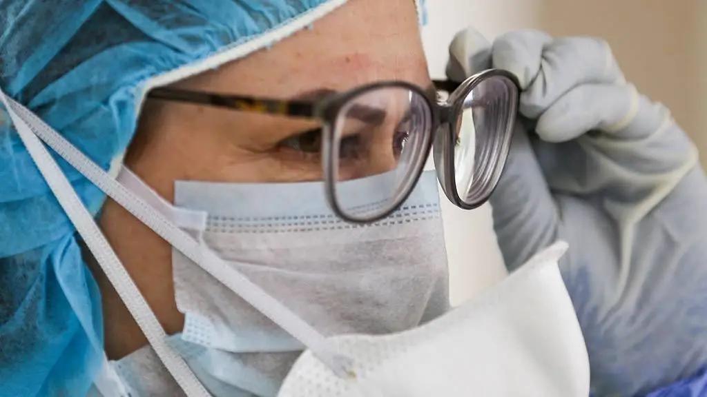 Медработникам Чуйской области выплатили 21.9 млн сомов компенсаций