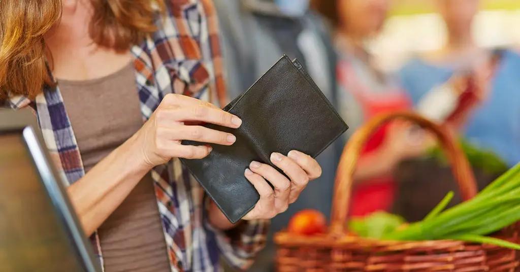 На ухудшение материального положения пожаловались 42% россиян