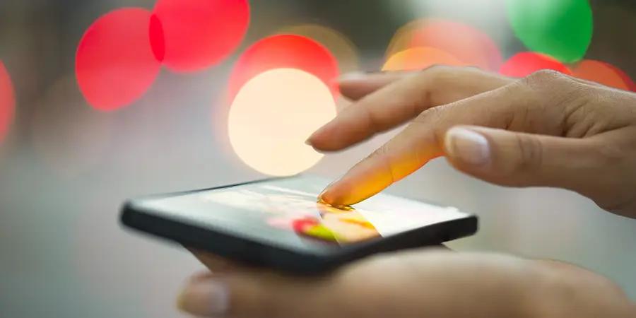 Кыргызстанцам позволят «носить» паспорт в мобильном приложении