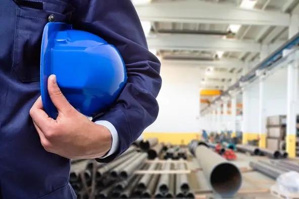 Востребованным профессиям обучили 9 тысяч безработных