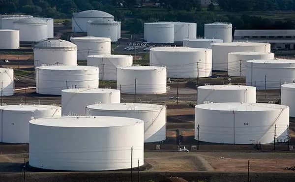 Insider Pro: Что стоит за дешевой нефтью