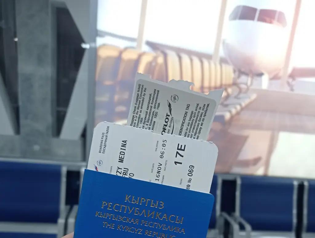 Кабмин будет контролировать заграничные поездки чиновников