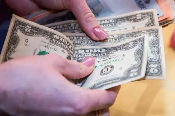 Во всех странах ЕАЭС, кроме Кыргызстана, в феврале зарплаты снизились