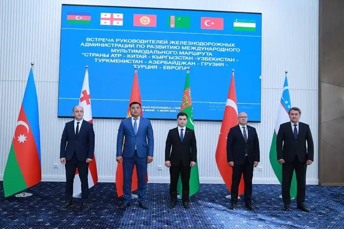 В Чолпон-Ате обсудили проект торгового маршрута в Европу через страны ЦА