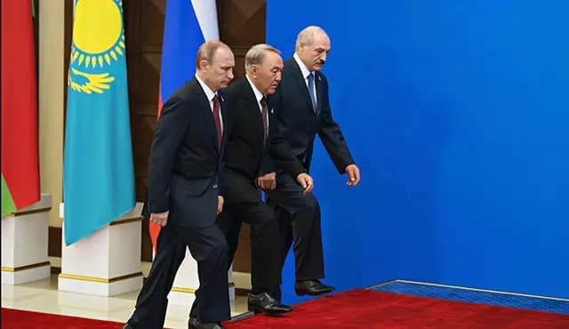 Лукашенко упрекнул Москву и Астану в игнорировании Минска при вступлении в ВТО