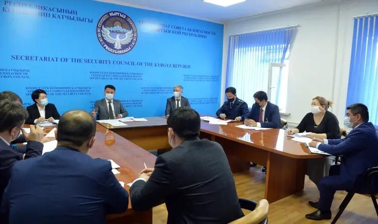 В Совбезе обсудили ужесточение контроля за доходами чиновников