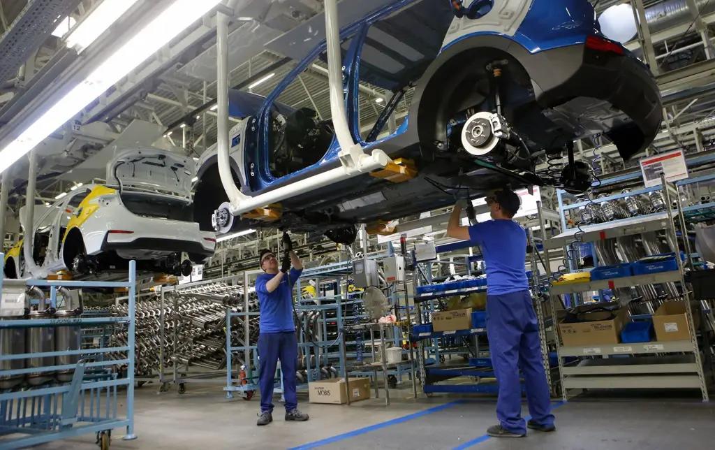 В июле производство автомобилей сократилось на 60%