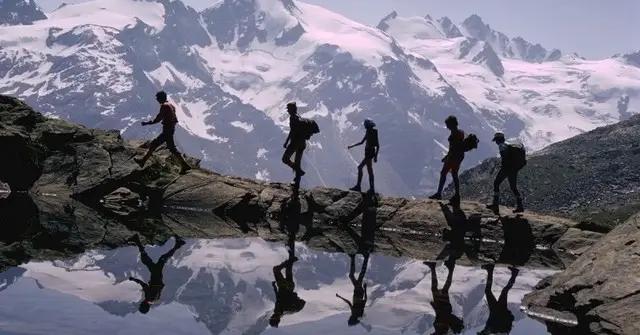 В Кыргызстане разработают программу стимулирования туристической отрасли