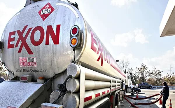 Exxon Mobil начала экспорт нефти из США после сорокалетнего эмбарго
