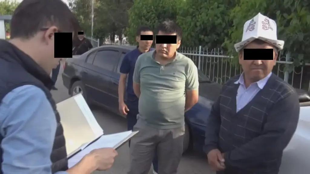 За незаконную выдачу земельных участков задержаны сотрудники ГУ «Кадастр»