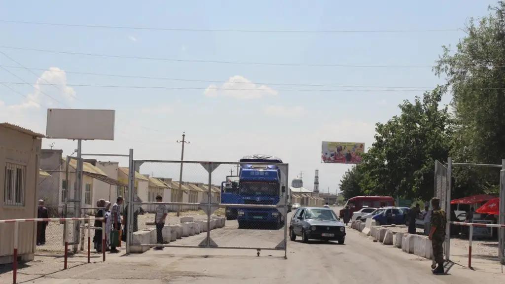 Для кыргызстанцев сняли ограничения на въезд в Узбекистан