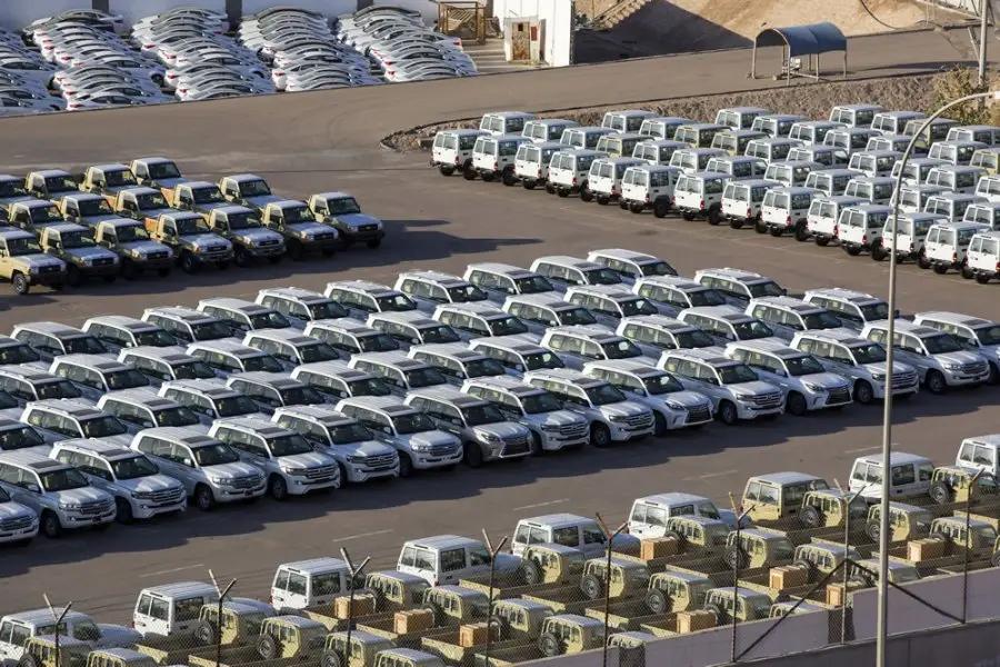 В Кыргызстан стали ввозить автомобили подороже