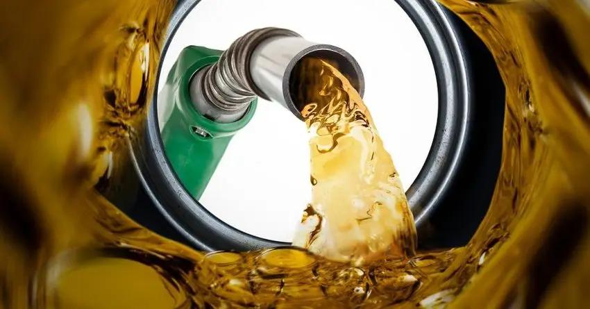 В Баткене, Кара-Балте и Чаеке значительно подешевел дизель