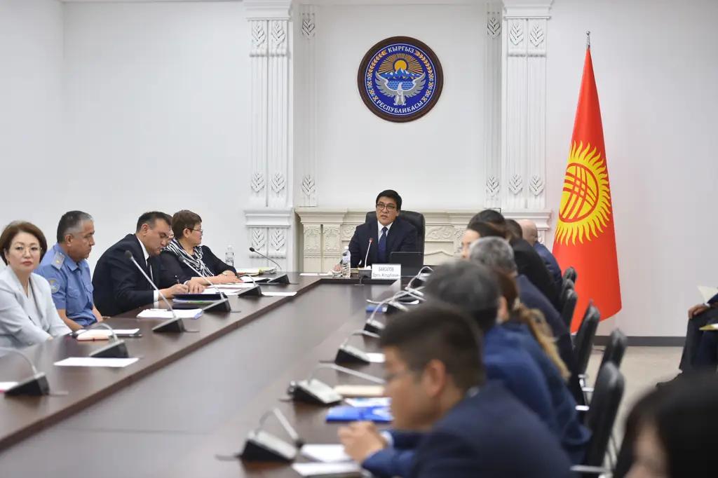 Больше 1.5 млн кыргызстанцев работают за рубежом