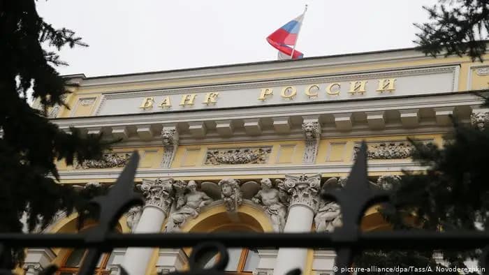 Комбанки РФ начнут оформлять ипотеку в таблицах