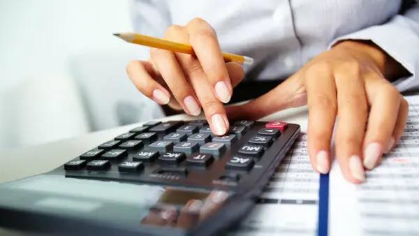 За четыре месяца налоговая собрала 14.4 млрд сомов страховых взносов