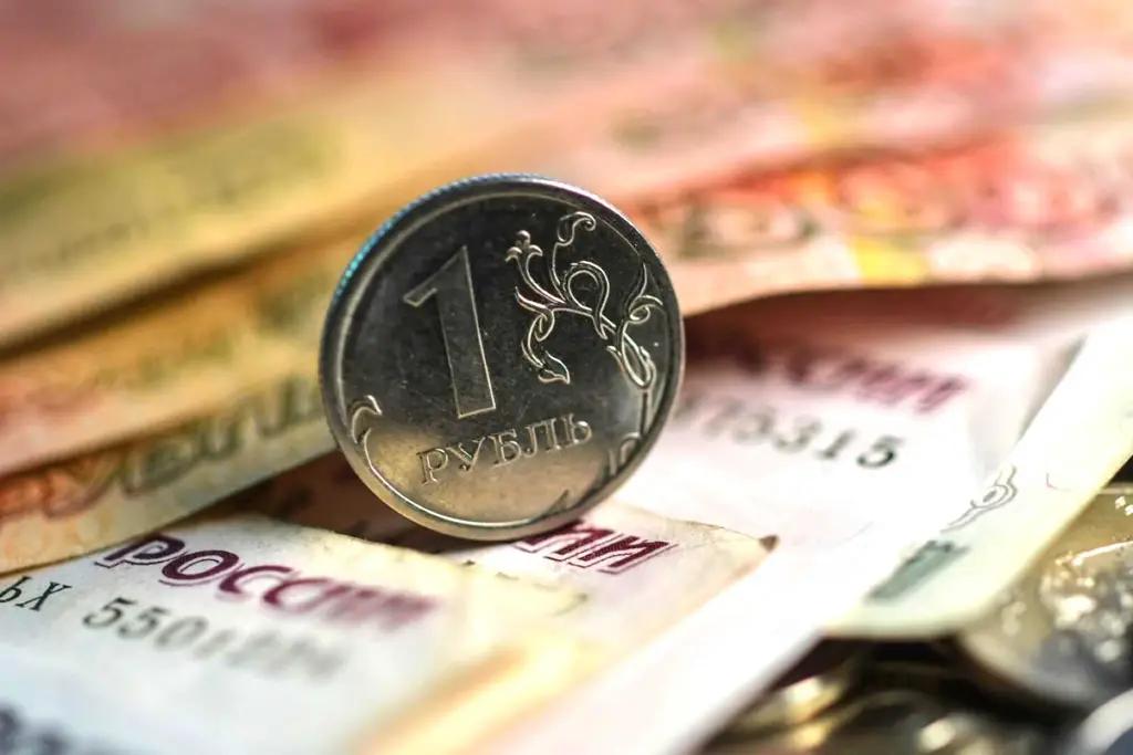 Рубль просел к сому на 0.98%. Курс Нацбанка КР