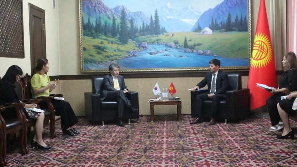 КР заинтересована в опыте Кореи во внедрении передовых технологий