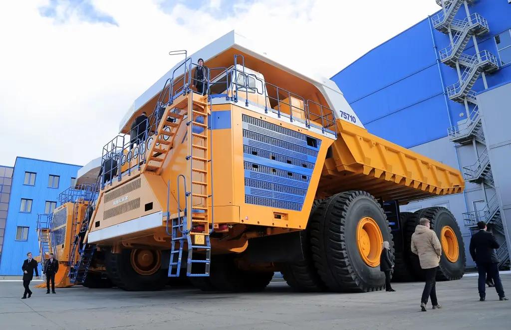 ЕАБР поможет Беларуси поставлять технику в Индию