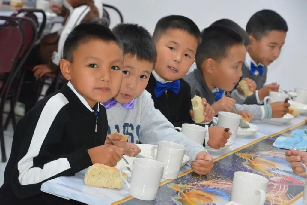 На питание школьников в республиканском бюджете предусмотрено более 1 млрд сомов