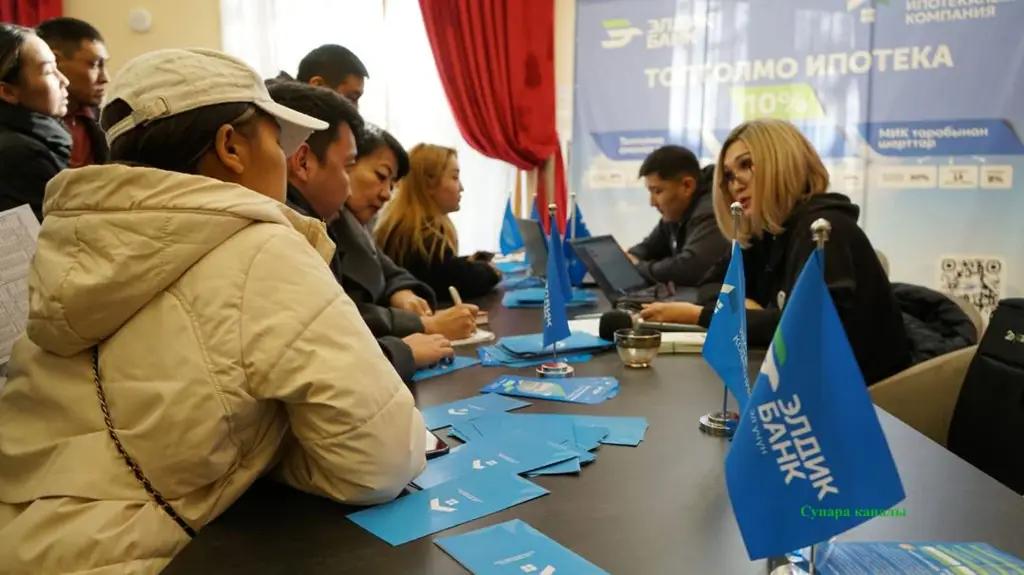 Кыргызстанцам в России рассказали, как получить госипотеку на родине