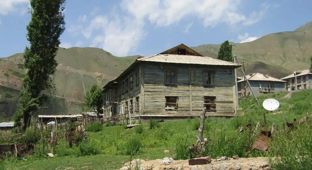 Депутат возмущен отсутствием прогресса в строительстве дороги до села Минкуш