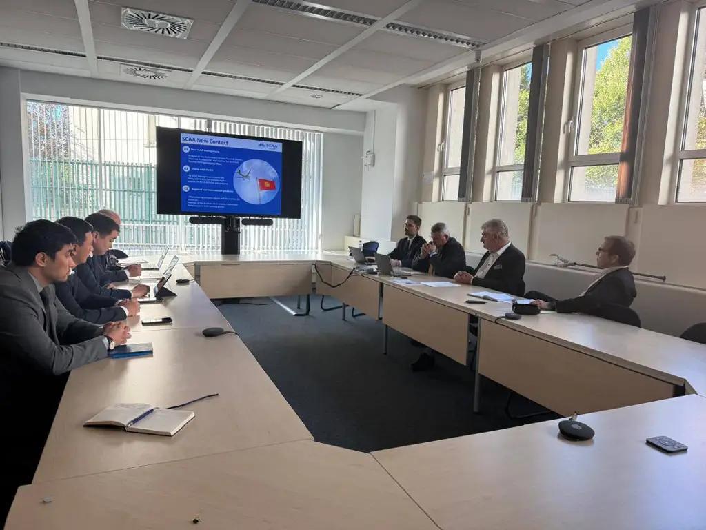 Есть прогресс. Кыргызстан обсудил с ЕС выход из черного списка авиации