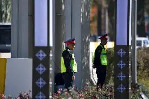 Милиционерлерди сүрөт, видеого тарткандарды жазалоо долбоору артка кайтарылды