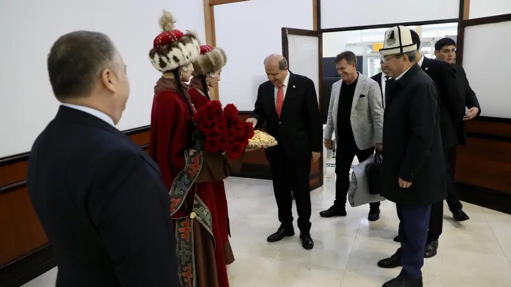 Президент Северного Кипра прибыл в Кыргызстан для участия в саммите ОТГ