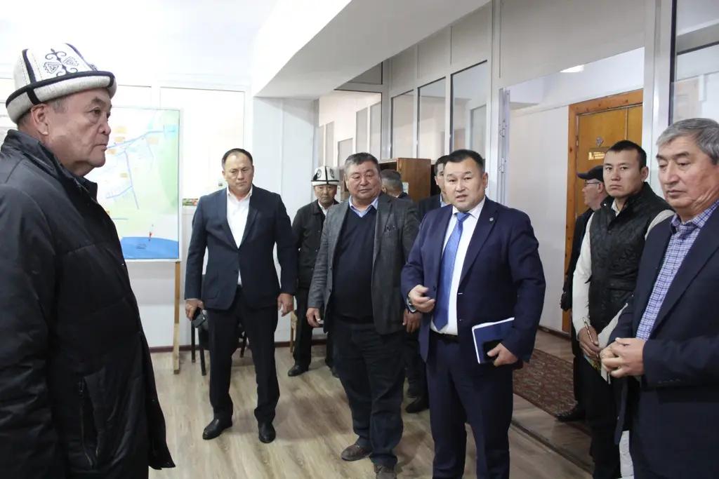 Ош менен Жалал-Абадда фермерлерди тейлөө борбору ачылды