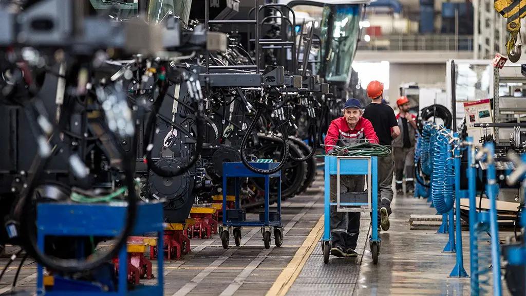 Кыргызстан обогнал Казахстан по росту промышленности