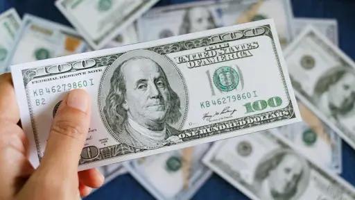 Доллар подорожал, остальные валюты подешевели к сому. Курсы НБ КР на 15 ноября